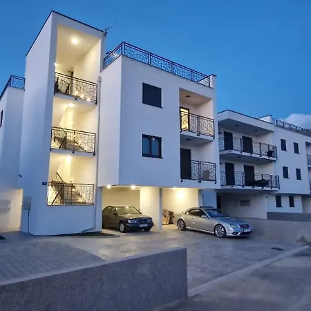 L-a-m Apartamento *