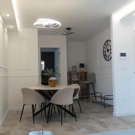 L-a-m Apartment Podstrana