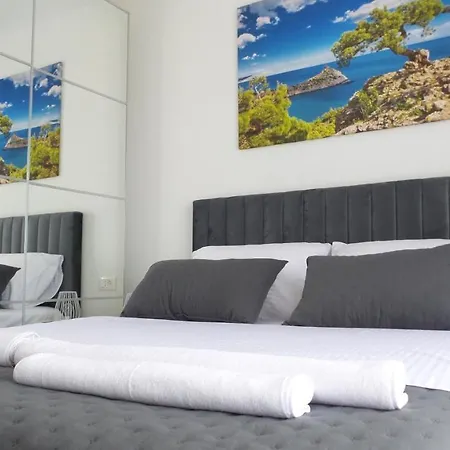 Apartment L-a-m Podstrana