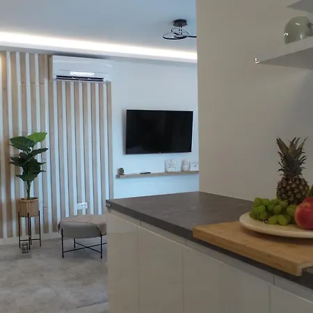 L-a-m Apartment Podstrana